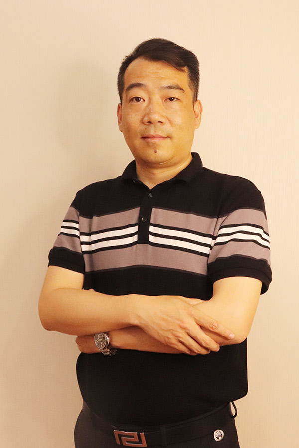志丹冯少坤 本科学历,毕业于陕西师范大学